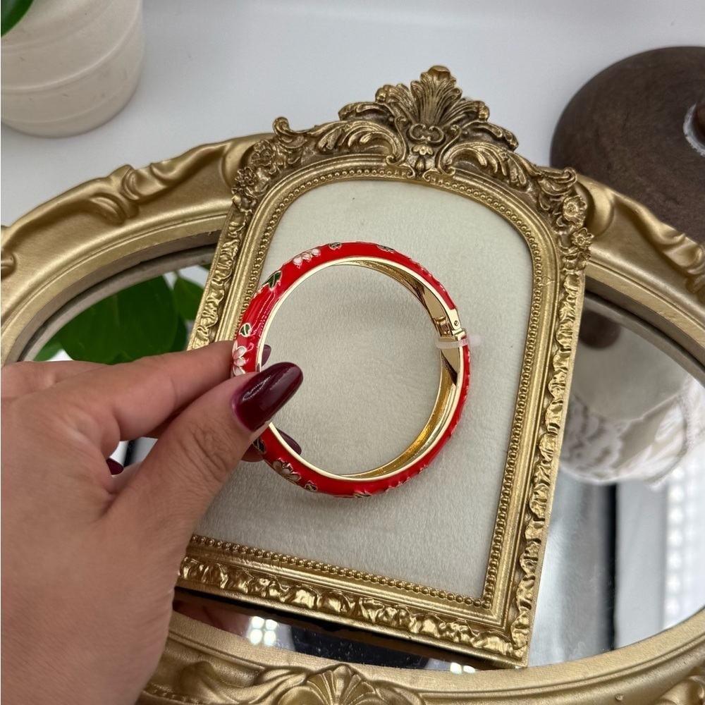Red Floral Enamel Bangle Bracelet – Vintage Style Hinged Cuff - Picture 9 of 11